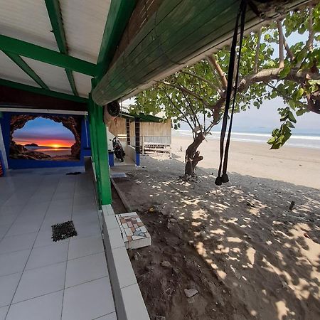 Villa Family Pantai Citepus Pelabuhanratu Exterior foto